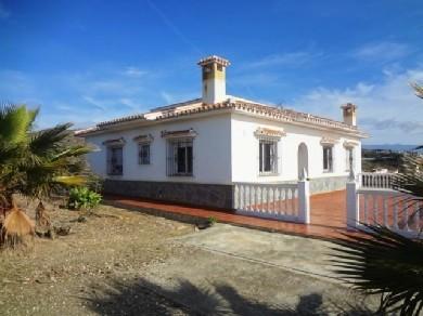 Chalet con 3 dormitorios se vende en Benajarafe, Costa del Sol