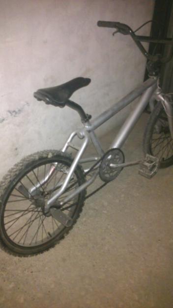 bmx shark plateada