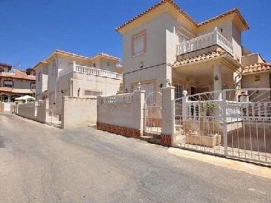 Chalet con 3 dormitorios se vende en Playa Flamenca, Costa Blanca