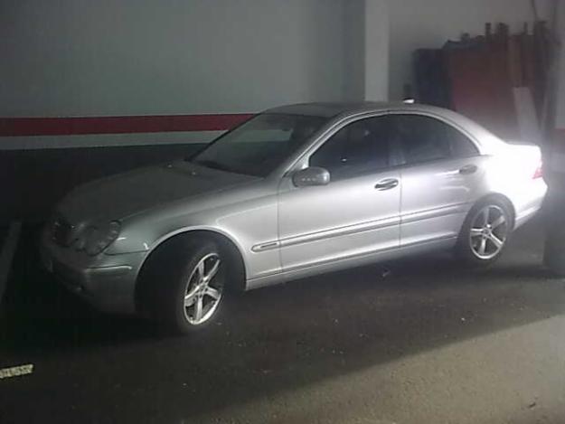 Se vende MERCEDES C200 KOMPRESSOR