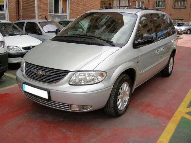 Venta de Chrysler Voyager 2.5 CRD LX '02 en Madrid