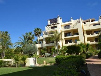 Apartamento con 3 dormitorios se vende en Estepona, Costa del Sol