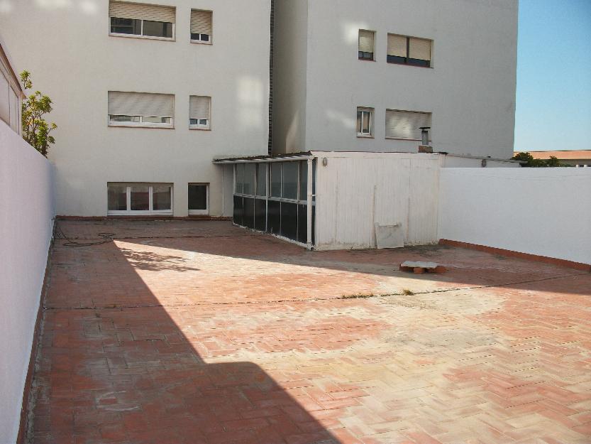 Parking +patio de 150 m2