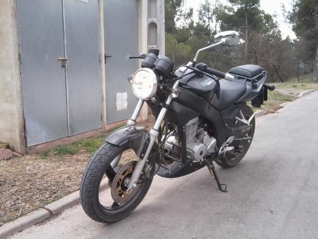 Vendo Moto Daelim Roadwin 125f1