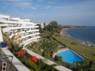 Apartamento con 3 dormitorios se vende en Estepona, Costa del Sol - mejor precio | unprecio.es