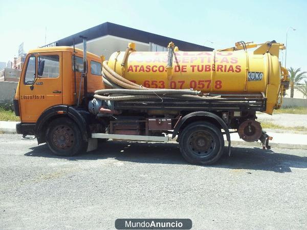 Vendo camion MERCEDES equipado para desatascos, muy economico.