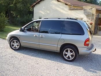 Chrysler Voyager (1998) à 7 800