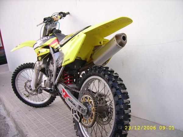 vendo o cambio suzuki rm 250 z de 4tiempo año 2007 PRECIO INMEJORABLE