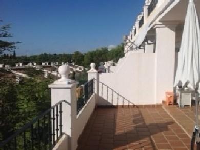 Apartamento con 2 dormitorios se vende en Marbella, Costa del Sol