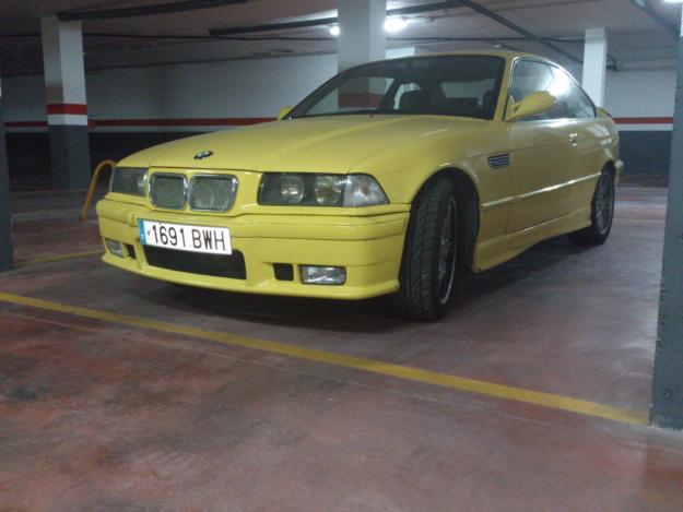 se vende o camvia bmw 320 i cupe