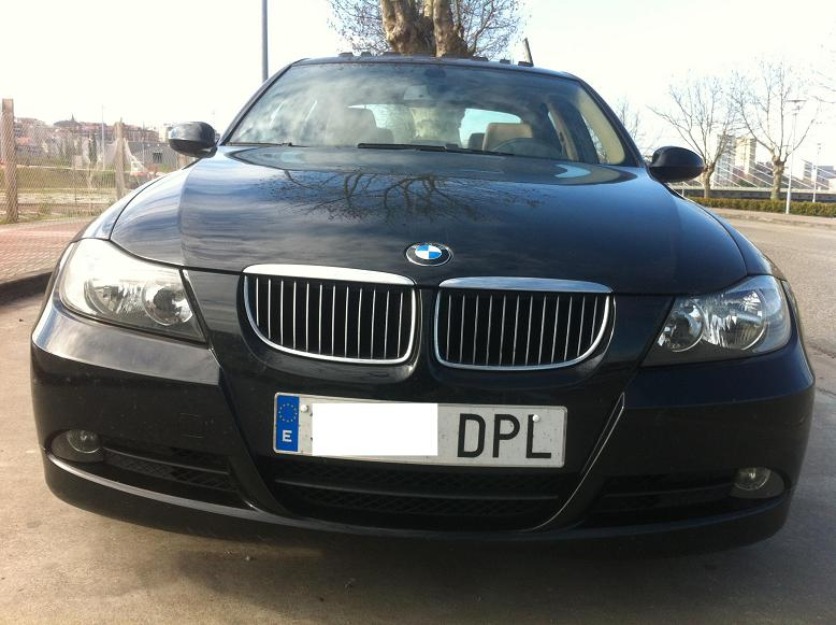 Bmw 325 berlina color negro 218 cv