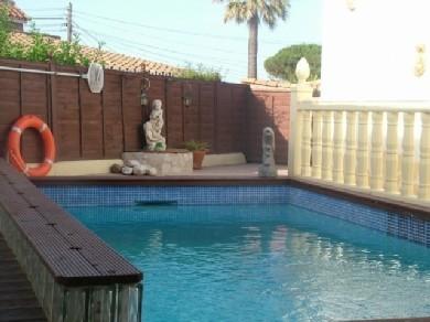 Chalet con 4 dormitorios se vende en Fuengirola, Costa del Sol