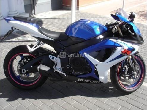 SUZUKI GSX R600