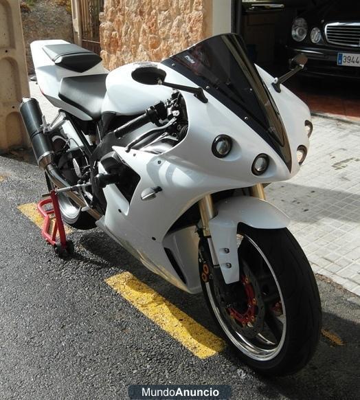 YAMAHA YZF R1