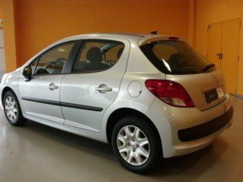 Peugeot 207 CONFORT HDI 70 CV 5P