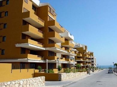 Apartamento con 2 dormitorios se vende en Punta Prima, Costa Blanca