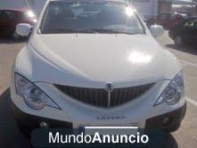 Se vende coche Sanyong action limited color blanco solo 12000km