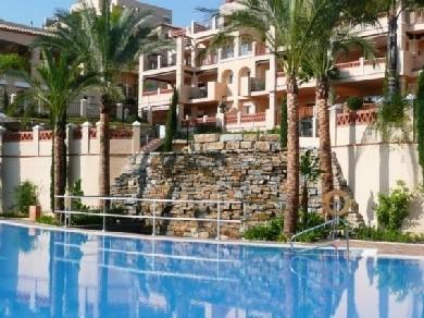 Apartamento con 2 dormitorios se vende en Estepona, Costa del Sol