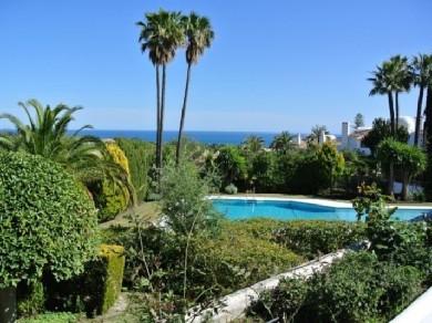 Apartamento con 4 dormitorios se vende en Marbella, Costa del Sol