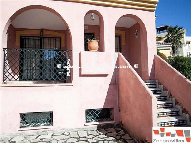 Casa adosada en Zahara de los atunes