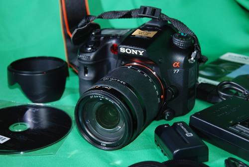 Sony Alpha A77 Con Lente 18-200mm