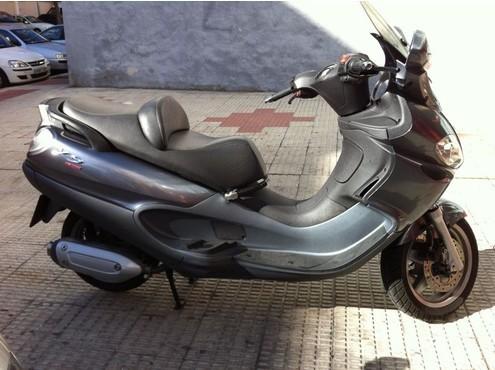 Piaggio X9 250 muy cuidada