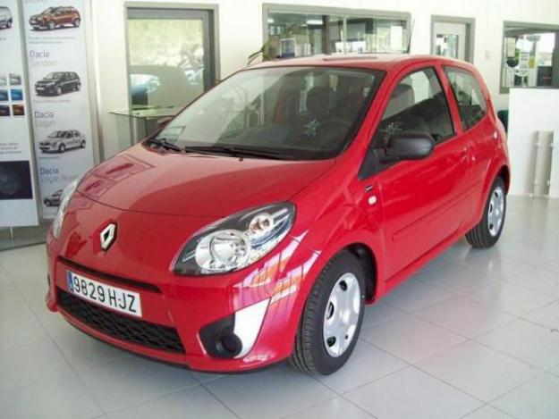 se vende renault twingo nuevo con extras