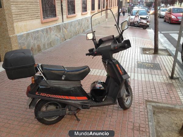 Vendo Scotter Moto Suzuki Lido 70cc + 2 Cascos + 2 Candados por 400€