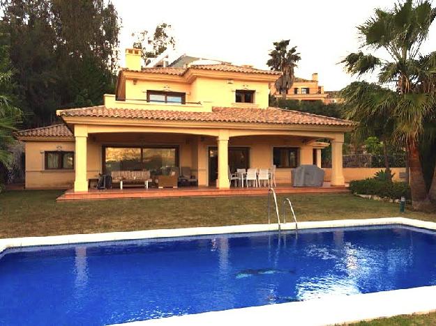 Villas a la venta en Nueva Andalucía Costa del Sol