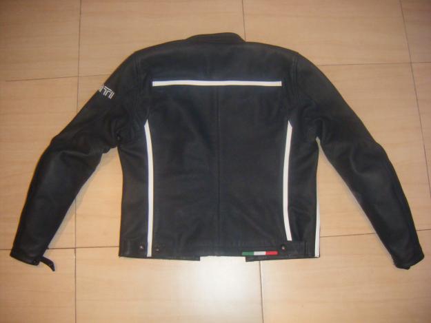 VENDO CHAQUETA MOTERA DUCATI MUJER.