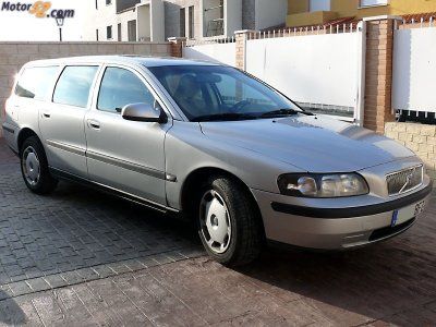 VOLVO V 70 2.4 OPTIMA - TOLEDO