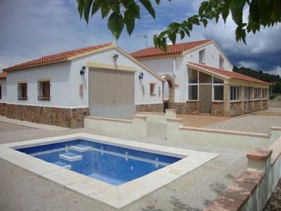 3b  , 2ba   in Ayora,  Valencia And Costa del Azahar   - 200000  EUR