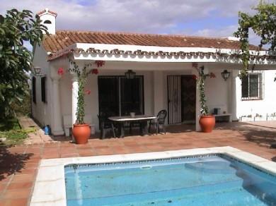 Chalet con 3 dormitorios se vende en Alhaurin el Grande