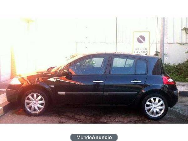 Renault Megane 1.4 16V 5 puertas. SOLO 26.00