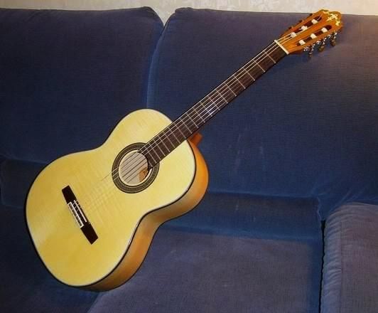 Vendo guitarra CRAFTER MODELO C9 - Flamenca