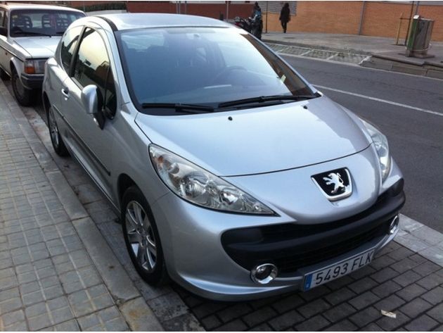 PEUGEOT 207 1.6 HDI Sport 110