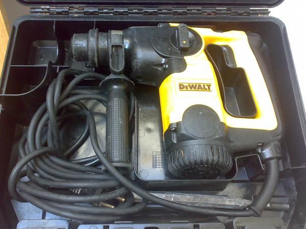 martillo combinado DEWALT D25303K