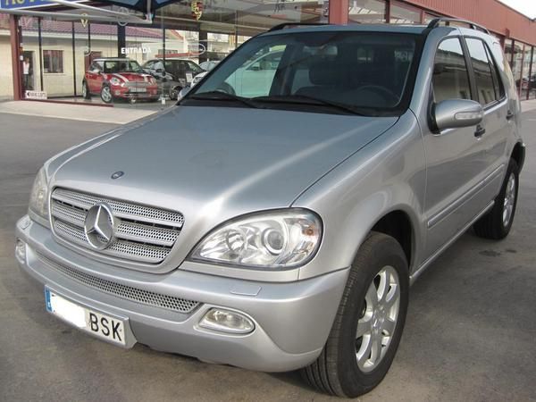 MERCEDES-BENZ Clase ML 270 CDI 5p.165cv