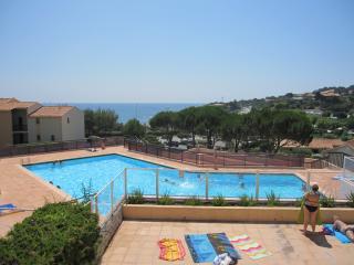 Apartamento en residencia : 4/5 personas - piscina - junto al mar - les issambres  var  provenza-alpes-costa azul  franc