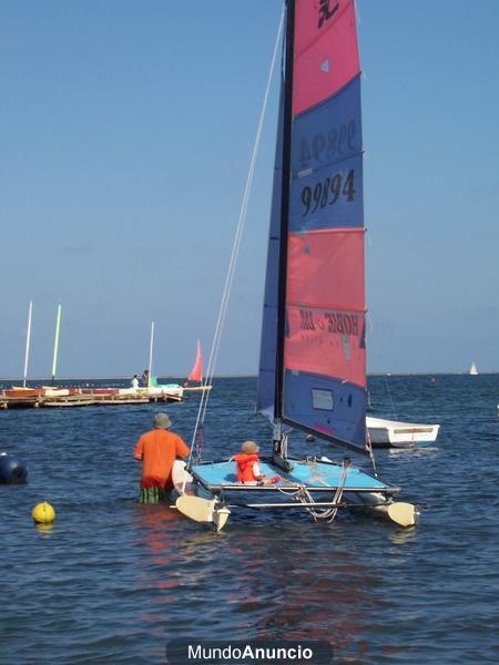 SE REGALA Hobie cat 16 con remolque de carretera.