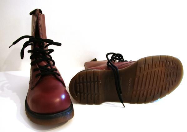 Vendo botas dr martens sin estrenar.