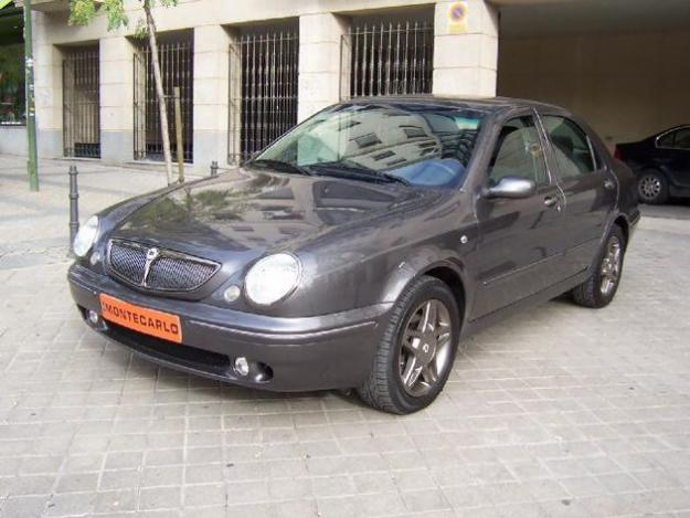 Lancia LYBRA 2.4 JTD 150cv INTENSA '03 en venta en Madrid