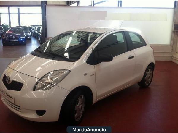 Se vende Toyota Yaris