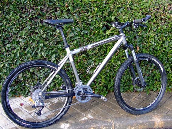 MTB - Bicicleta Rockrider 8.1 del 2009 - Completa y mejorada - ¡¡425 euros!!