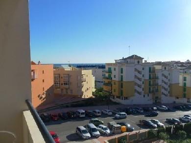 Apartamento con 2 dormitorios se vende en Estepona, Costa del Sol