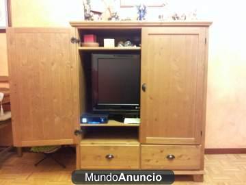 mueble de salon y televisor