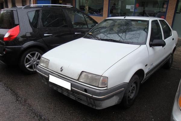 RENAULT 19 1991 DIESEL URGE HOY euros700 CALLE DE LOS URQUIZA Nº 38 METRO