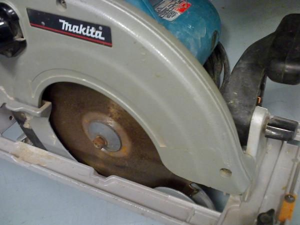 sierra circular  MAKITA 5903 R