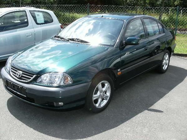 se vende toyota avensis diesel