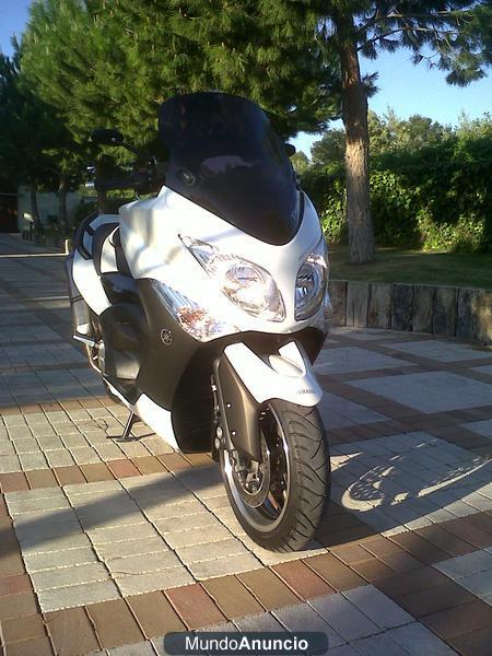 yamaha t-max white 1